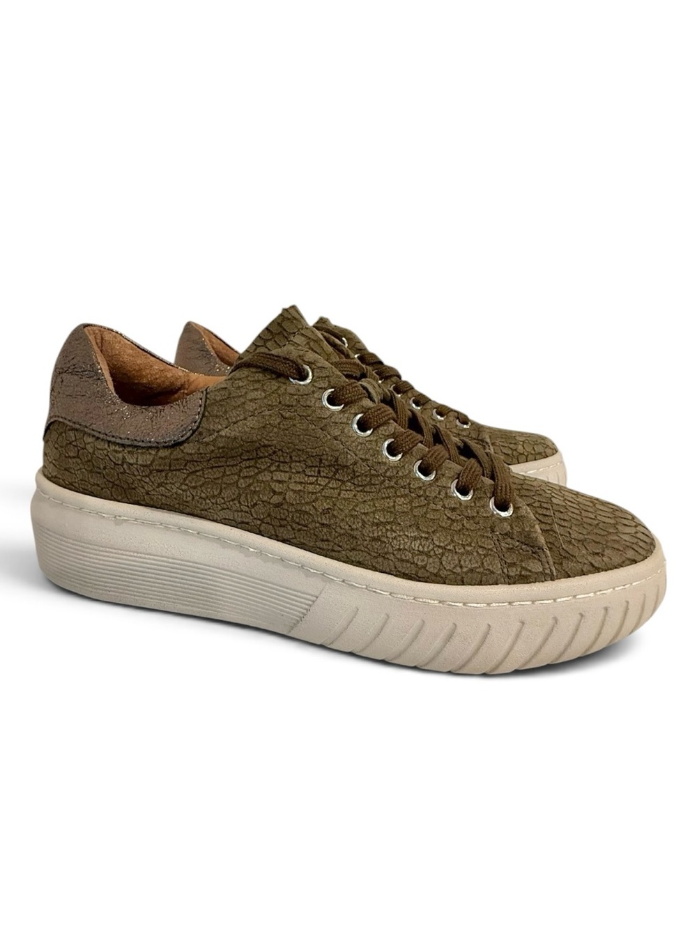 Söfft Olive Snake Embossed Platform Sneakers Women’s Size 9.5